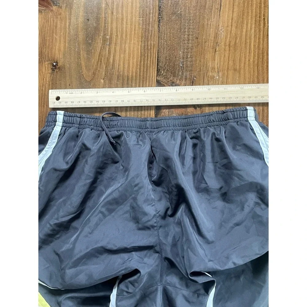 Calvin Klein Performance Womens Gray Lime Green Running Shorts Dolphin Hem Small